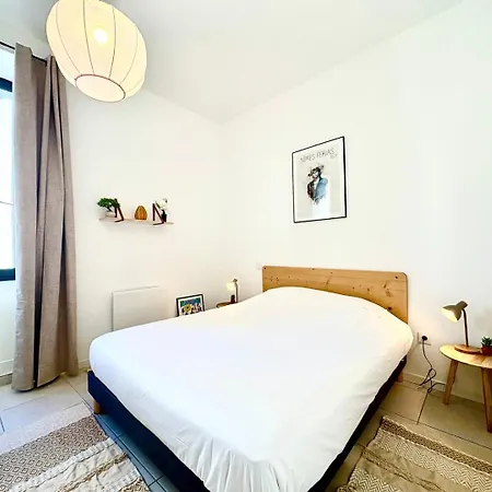 Le Nemausus, T2, Coeur De Nimes, Lit 160 Et Clim Appartement
